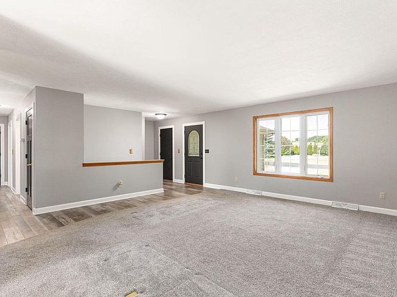 4th image of 2901 Autumn LANE