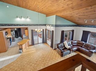 53 Vicardav Ave, Palmer, MA 01069