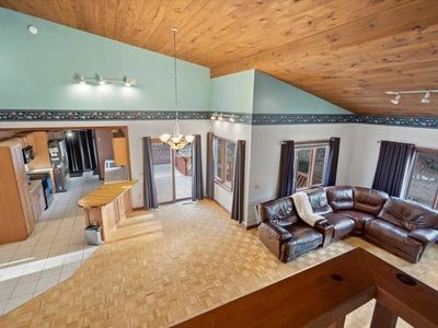 53 Vicardav Ave, Palmer, MA, 01069