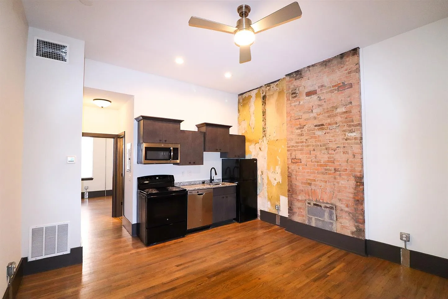 1513 Republic Street — Photo 1