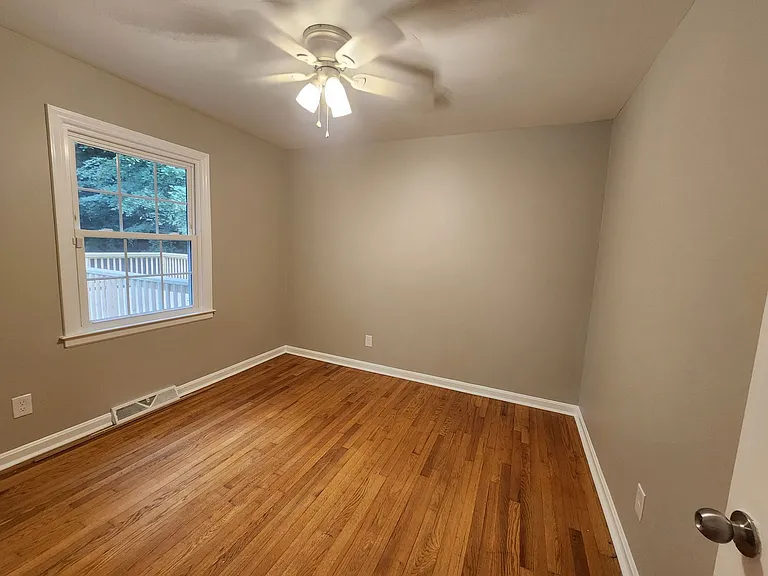 5530 Galway Dr — Photo 15