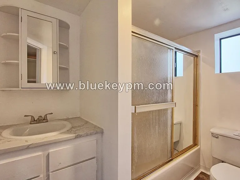 4716 NE 108th Ave — Photo 7