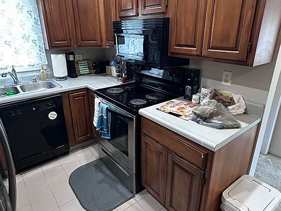 5th image of 915 S 23rd St