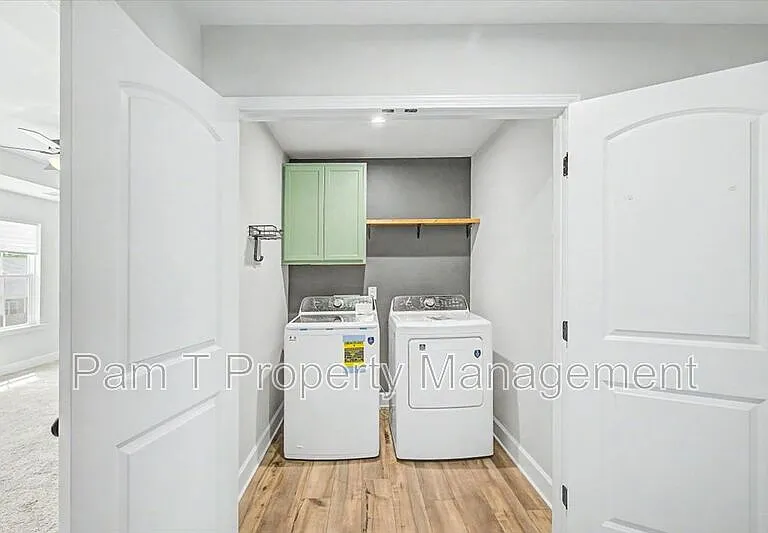203 Alyssa Ave — Photo 32
