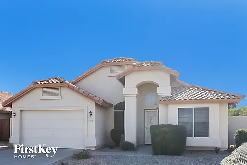 12557 W Holly St Photo 1