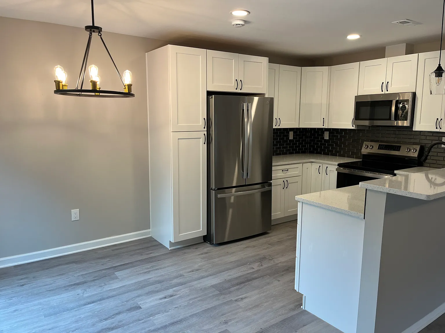 3 bed, 1650 sqft, $2,850 — Photo 4