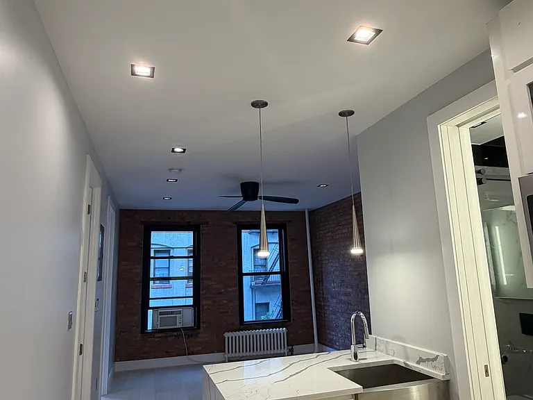 200 Stanton St #3 — Photo 8