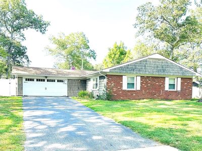 21 Whitmore Lane, Coram, NY, 11727