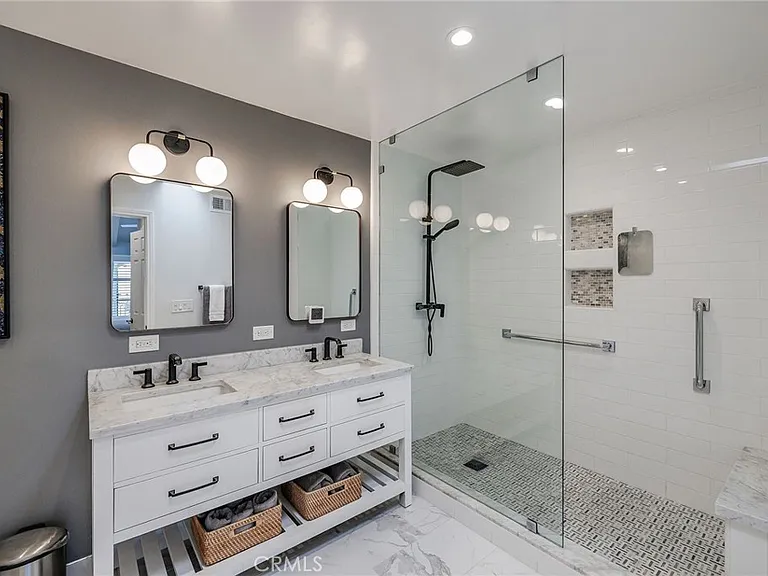 1219 S Catalina Ave — Photo 30