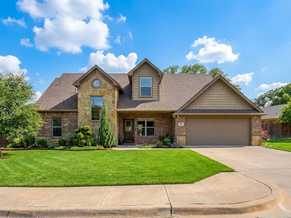 305 Donna Cir, Granbury, TX 76049