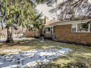 7771 McCreary Rd, Seven Hills, OH 44131