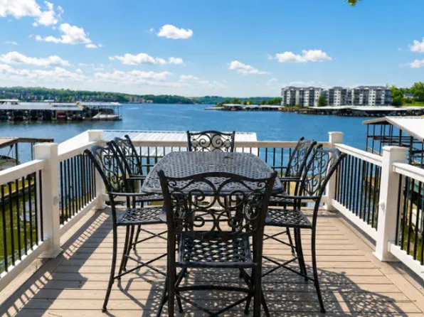 43 Susan Ct, Lake Ozark, MO 65049