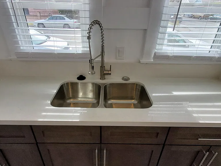 281 W Ofarrell St — Photo 18