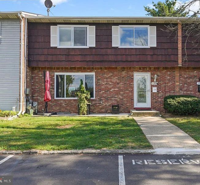 1st image of 1938 Arrowood Dr