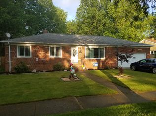 6213 Mandalay Dr, Parma Heights, OH 44130