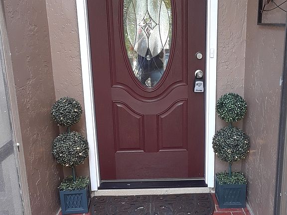 3rd image of 1825 SW Salvatierra Blvd