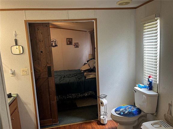 4th image of 105 McKee St