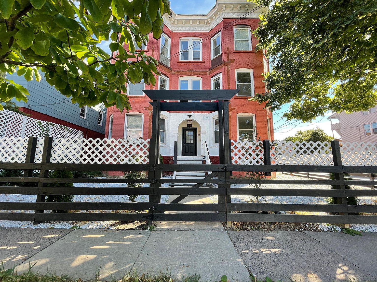 3739 Elliott St, Hartford, CT 06114 Zillow