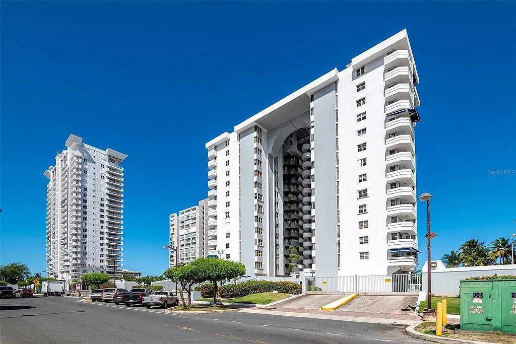 Building Photo - 3205 Isla Verde Ave #603