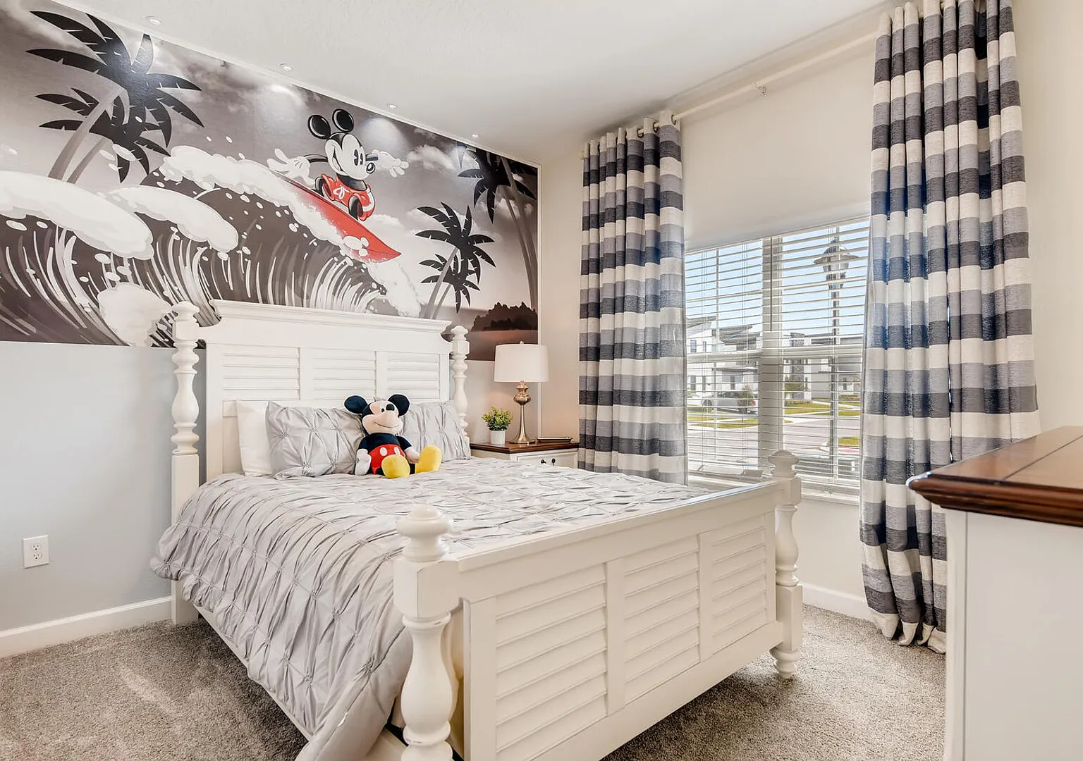 4801 ML - Ideal Retreat Townhome Oasis with Pool — Photo 4