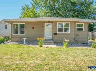 2917 E 14th St, Sioux Falls, SD 57103