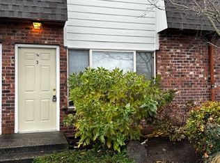 1725 Silver Lake Rd #3, Everett, WA 98208