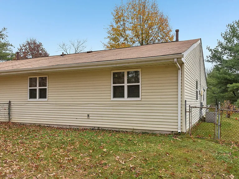 Howard Hills Rental Townhomes and Duplexes — Photo 26