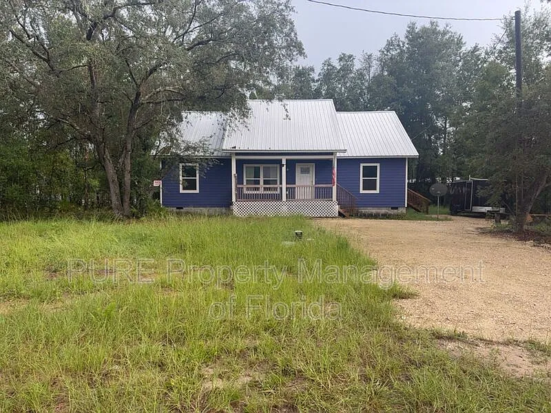 3 bed, 2.0 bath, 1100 sqft, $1,999 — Photo 3