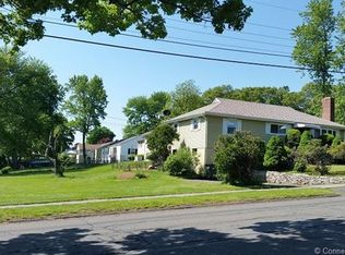 290 Crest St, Wethersfield, CT 06109