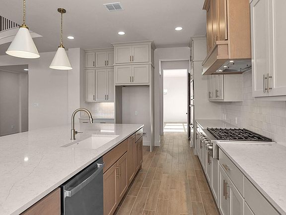 4th image of 1527 Warm Spring Dr