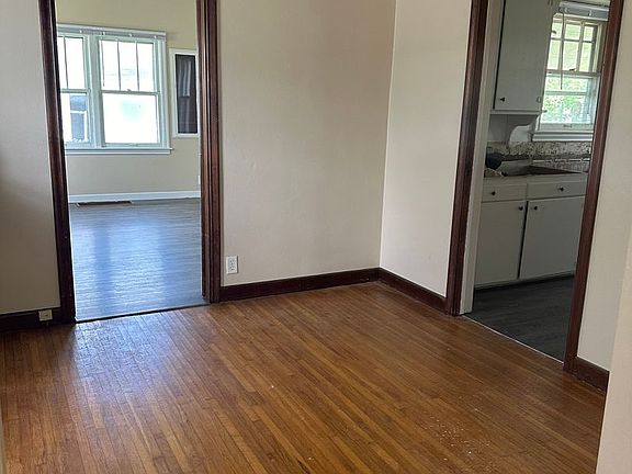 3rd image of 744 Wallgate Ave