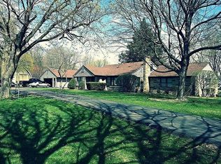 417 N Main St, Middlebury, IN 46540