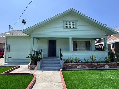 319 N Rowan Ave Photo 1