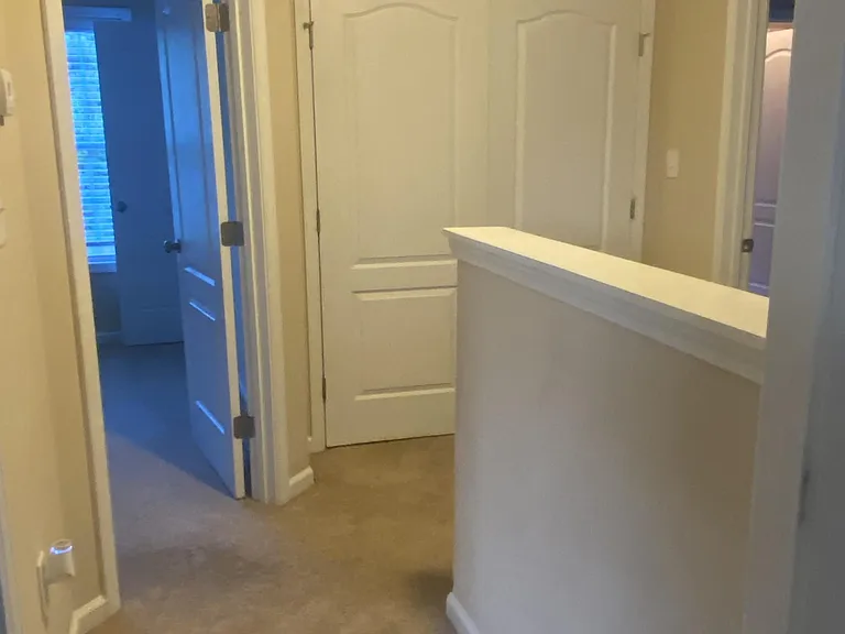 184 Roanoke Dr — Photo 16