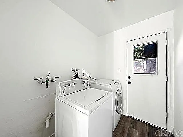 2040 Earl St — Photo 22