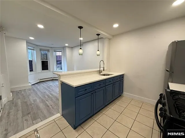 1 bed, 1.0 bath, $1,675 — Photo 2