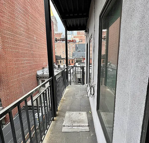 134 E 28th St #14 — Photo 15