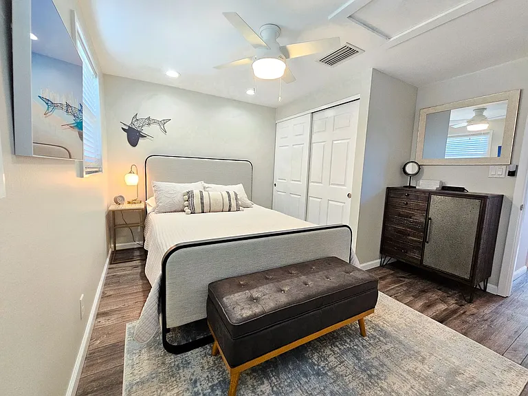 713 W Venice Ave — Photo 42