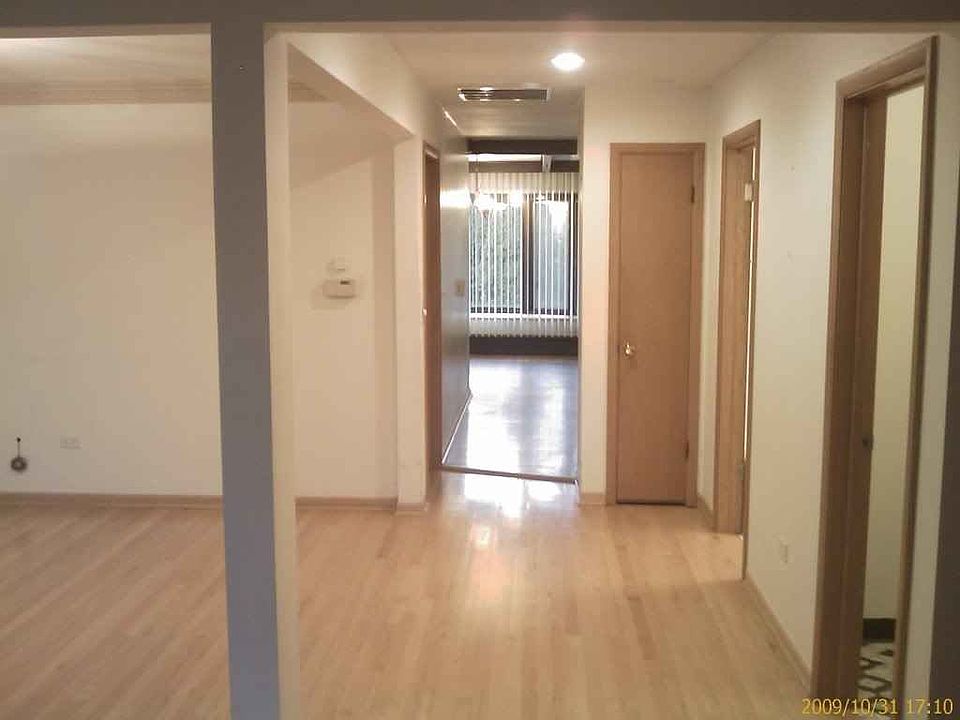 2nd image of 404 S Pine St