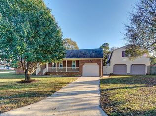 817 High Point Ln, Chesapeake, VA 23322