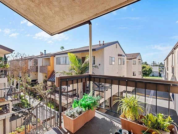 3rd image of 320 McHenry Rd Unit 23