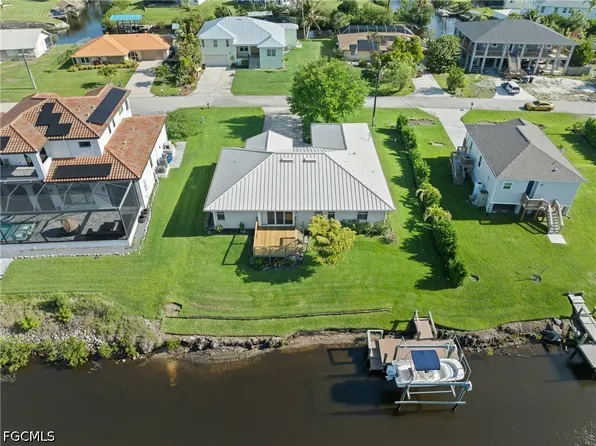 4955 Mederia Ln, Estero, FL 33928