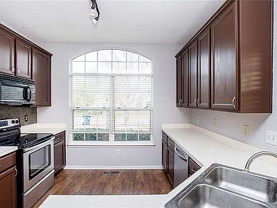 4th image of 10373 Lakeland Dr
