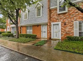 1231 Roaring Springs Rd