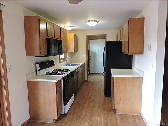 5th image of 3234 Southway Dr