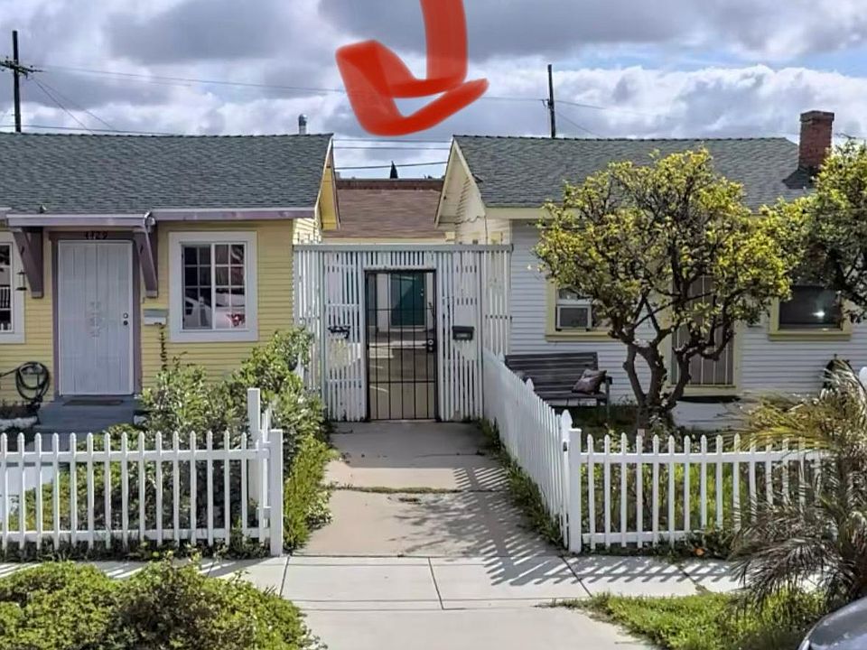 Unit is a duplex in the back