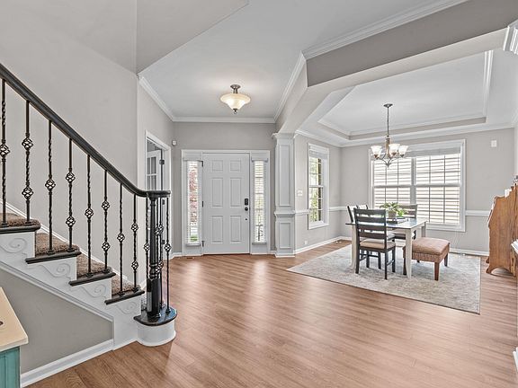 5th image of 2109 Hemlock Hill Dr