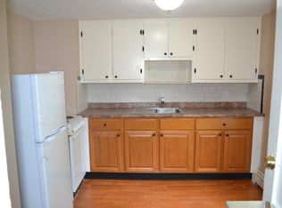 6 School St #6, Plainville, MA 02762