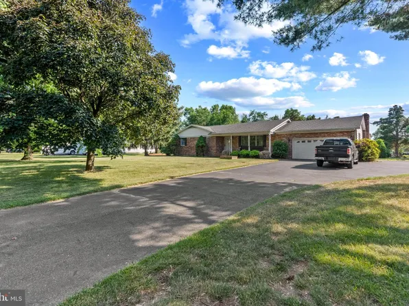 216 Hickory Dale Dr, Dover, DE 19901
