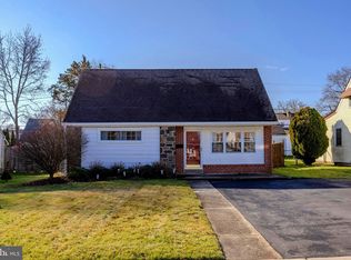 14 Oxford Cir, Norristown, PA 19403
